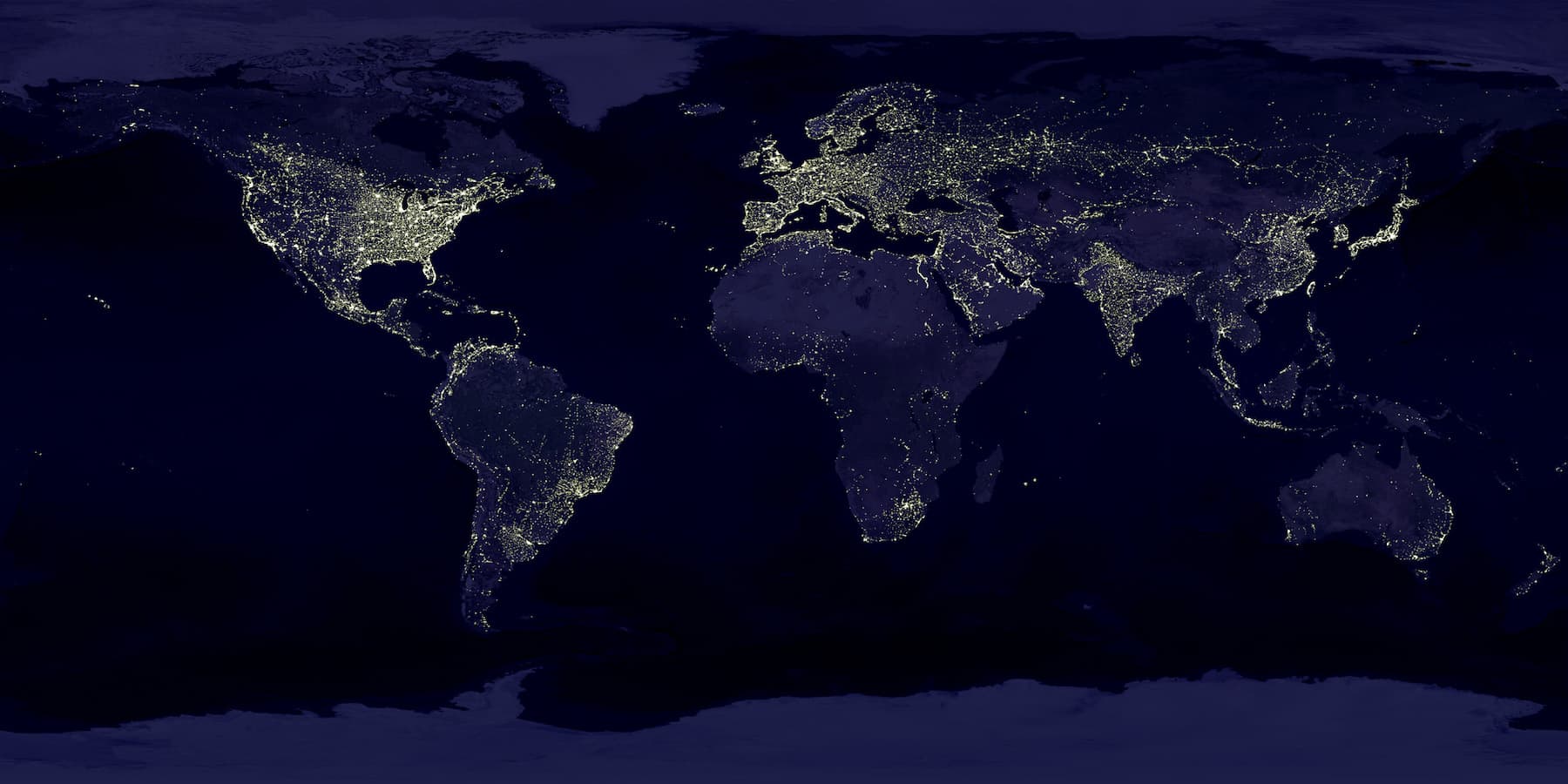 Mapa del mundo de noche, dibujado por las luces